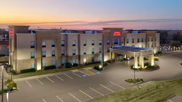 Hampton Inn & Suites Jackson Clute, TX